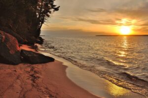 View of Lake Superior at sunset: facts about Lake Superior